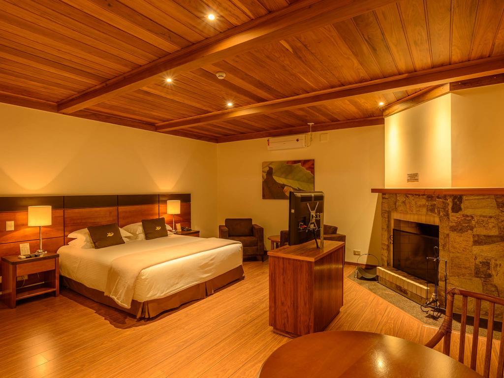 Hotel Le Renard - Campos do Jordão Buitenkant foto